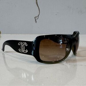 CHANEL Black and Gray Sunglasses